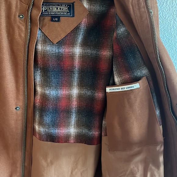 Men’s Pendleton jacket. Basically brand new! - Picture 4 of 4